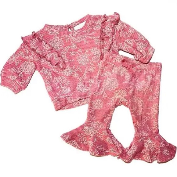 Rachel Zoe Other - Rachel Zoe RZ Baby Sweater Set 18M Dusty Rose colored.